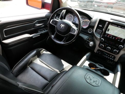 Used 2020 RAM 1500 Laramie AWD/4WD image 9