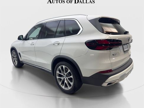 Used 2024 BMW X5 xDrive40i w/ Parking Assistance Package AWD/4WD image 9