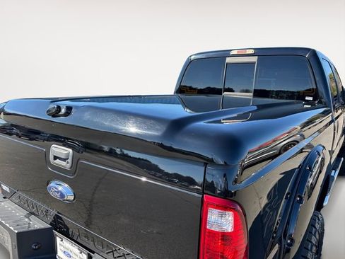 Used 2016 Ford F250 Lariat w/ Lariat Interior Package image 15