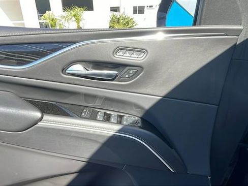 Used 2024 Cadillac Escalade Sport AWD/4WD image 29