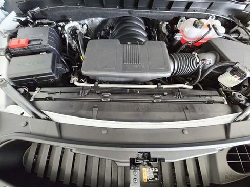 New 2026 Chevrolet Suburban LT w/ Comfort Package image 10