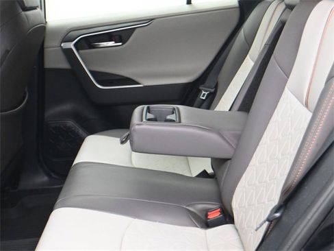 Used 2020 Toyota RAV4 Adventure image 24