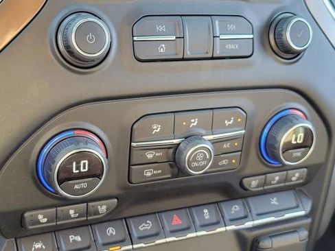 Used 2019 Chevrolet Silverado 1500 High Country w/ Technology Package image 22