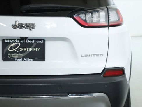 Used 2019 Jeep Cherokee Limited image 44