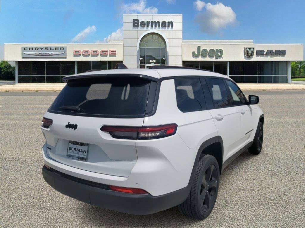 Used 2025 Jeep Grand Cherokee L Altitude AWD/4WD image 10