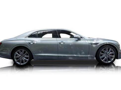 Used 2022 Bentley Flying Spur V8 image 2
