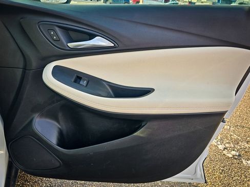 Used 2020 Buick Encore GX Essence w/ Advanced Technology Package image 45