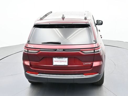 Used 2022 Jeep Grand Cherokee Limited image 28