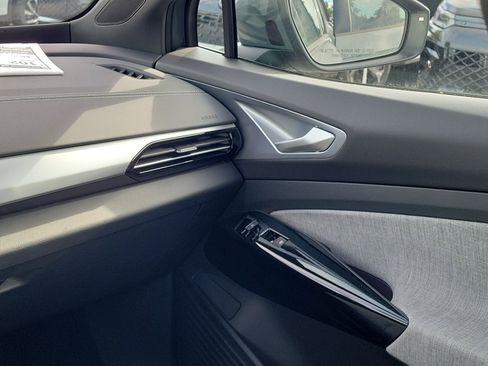 New 2026 Volkswagen ID.4 Pro AWD/4WD image 4