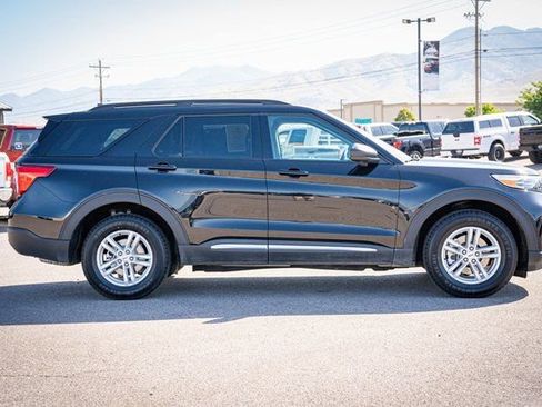 Used 2024 Ford Explorer XLT w/ Equipment Group 202A image 7