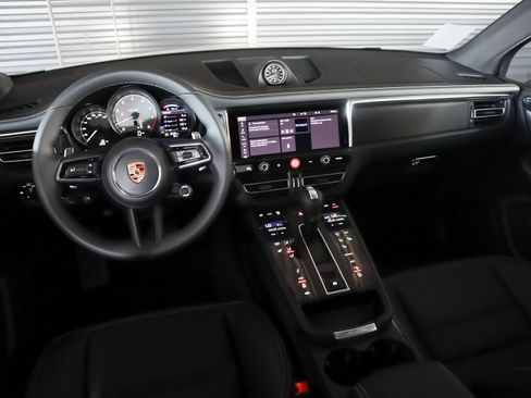 New 2026 Porsche Macan GTS AWD/4WD image 17