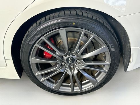 Used 2018 INFINITI Q50 Red Sport 400 w/ Cargo Package (L95) RWD image 11
