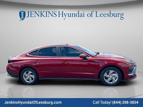 New 2026 Hyundai Sonata SE FWD image 3