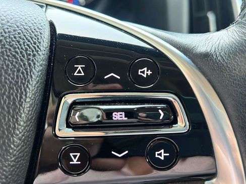 Used 2019 Cadillac Escalade ESV Luxury AWD/4WD image 41