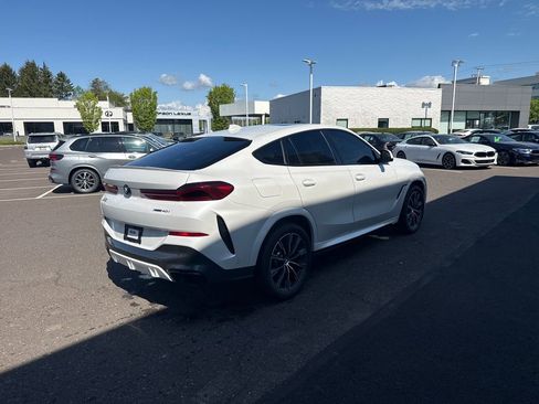 Used 2022 BMW X6 xDrive40i w/ Executive Package AWD/4WD image 5