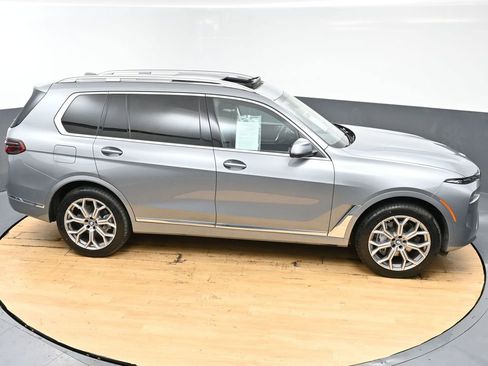 Used 2025 BMW X7 xDrive40i AWD/4WD image 51