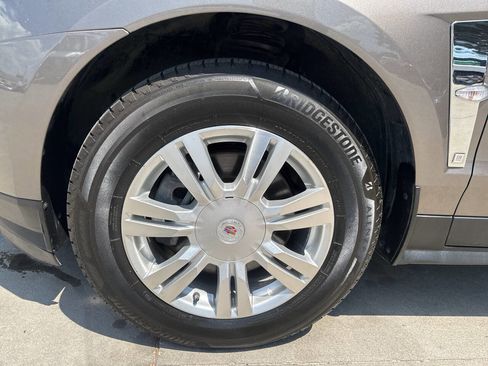 Used 2011 Cadillac SRX Luxury AWD/4WD image 28