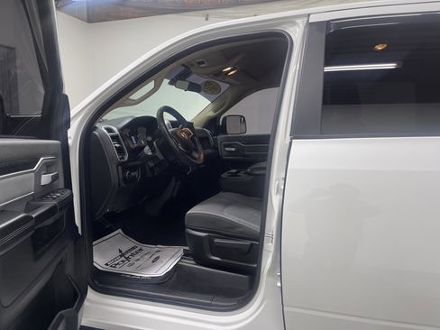 Used 2019 RAM 3500 Big Horn AWD/4WD image 9
