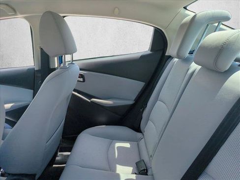 Certified 2019 Toyota Yaris LE FWD image 17