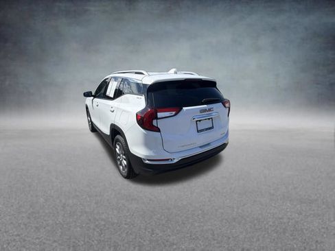 Used 2024 GMC Terrain SLT AWD/4WD image 4