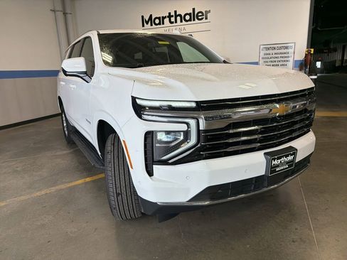 Used 2025 Chevrolet Tahoe LT AWD/4WD image 3