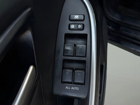 Used 2013 Toyota Prius Persona Series FWD image 13
