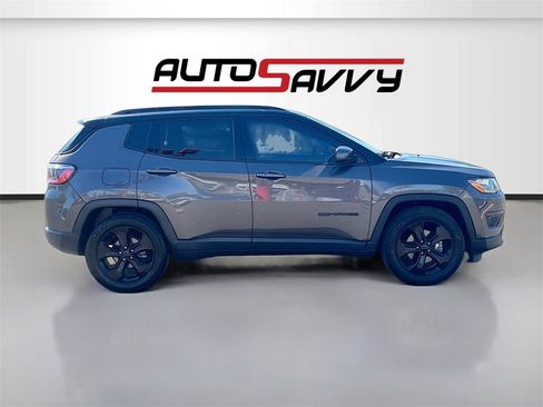 Used 2021 Jeep Compass Latitude image 8