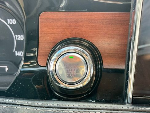 Used 2020 Lincoln Corsair Reserve w/ Equipment Group 201A image 17