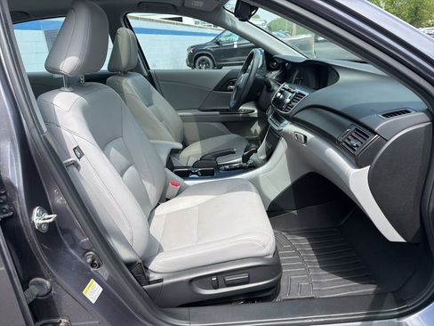 Used 2015 Honda Accord EX-L image 24