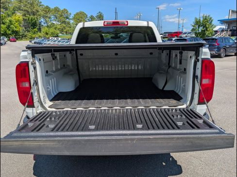Used 2020 Chevrolet Colorado W/T w/ WT Convenience Package RWD image 19