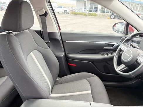 Used 2025 Hyundai Sonata SEL FWD image 11
