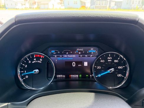 Used 2021 Ford F350 Platinum w/ Tremor Off-Road Package AWD/4WD image 10