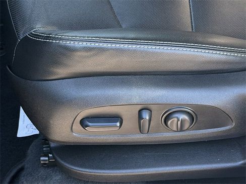 Used 2024 GMC Terrain SLT image 21