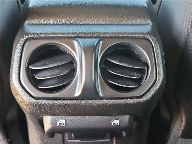 Used 2018 Jeep Wrangler Unlimited Rubicon AWD/4WD image 16