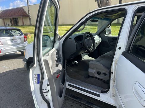 Used 2002 Ford F150 King Ranch image 7