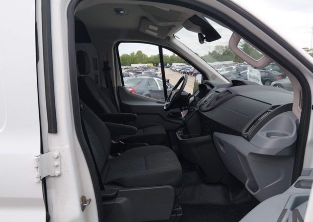 Used 2017 Ford Transit 150 130 Low Roof RWD image 5