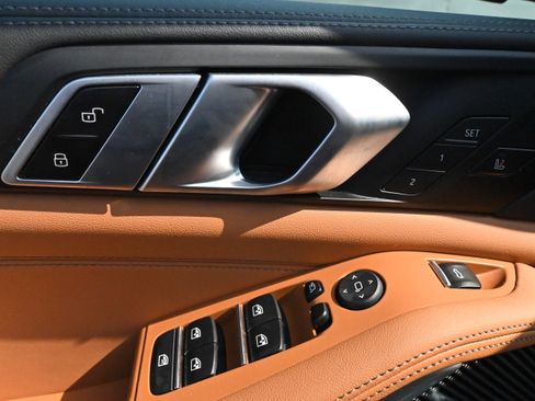 Used 2025 BMW X5 M60i AWD/4WD image 15