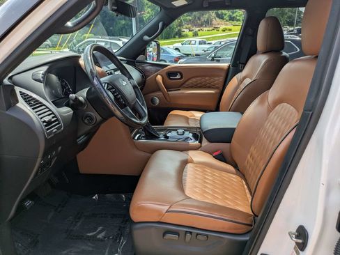 Used 2024 INFINITI QX80 Sensory AWD/4WD image 23