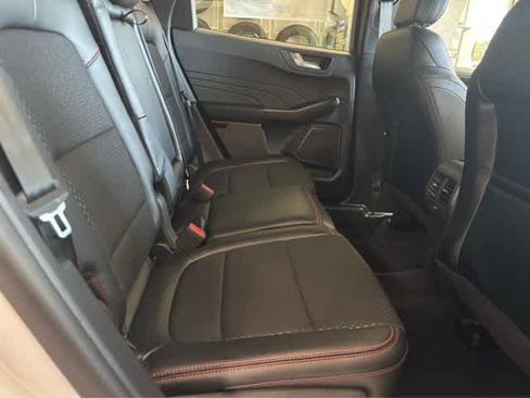 New 2025 Ford Escape ST-Line w/ Cold Weather Package image 31