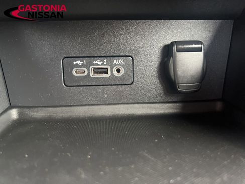 Used 2022 Nissan Sentra SV image 41