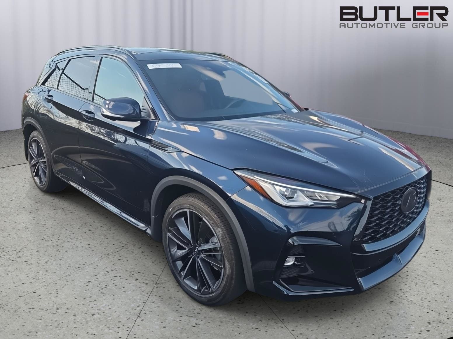 Used 2023 INFINITI QX50 Sport FWD image 2