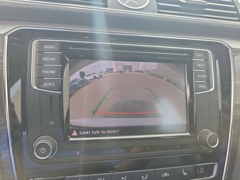 Used 2016 Volkswagen Passat 1.8T SE FWD image 29