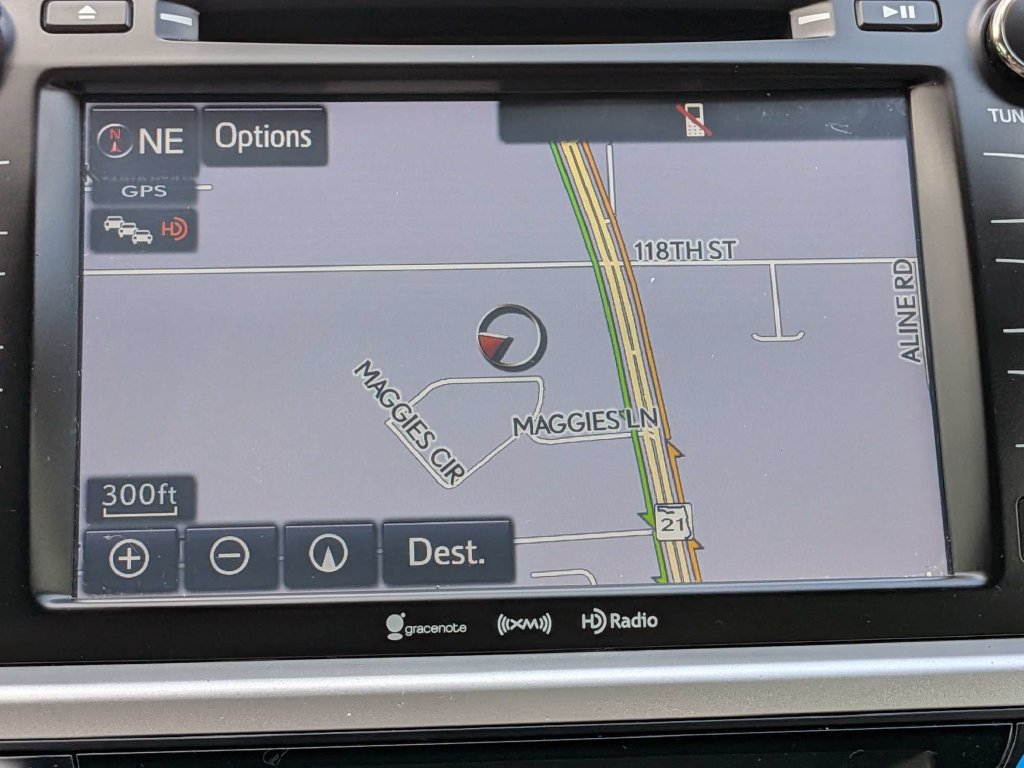 Used 2016 Toyota Highlander XLE FWD image 23