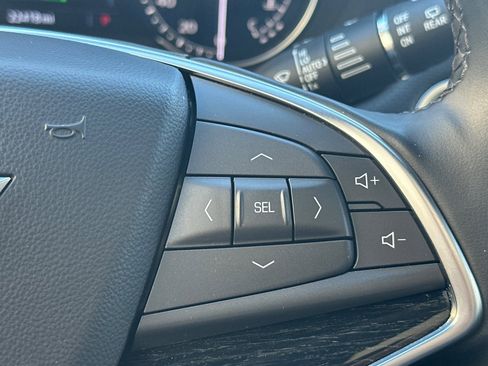 Used 2025 Cadillac XT5 Premium Luxury image 34