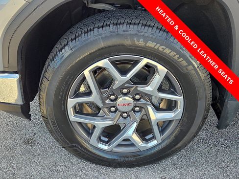 Used 2023 GMC Sierra 1500 SLT w/ SLT Premium Package image 7