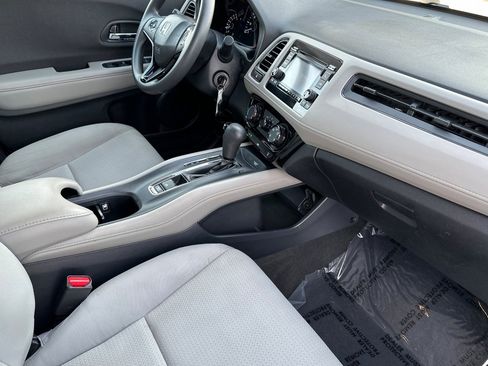 Used 2019 Honda HR-V LX image 16