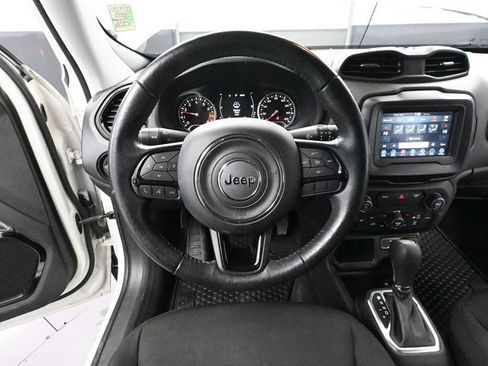 Used 2020 Jeep Renegade Altitude FWD image 26