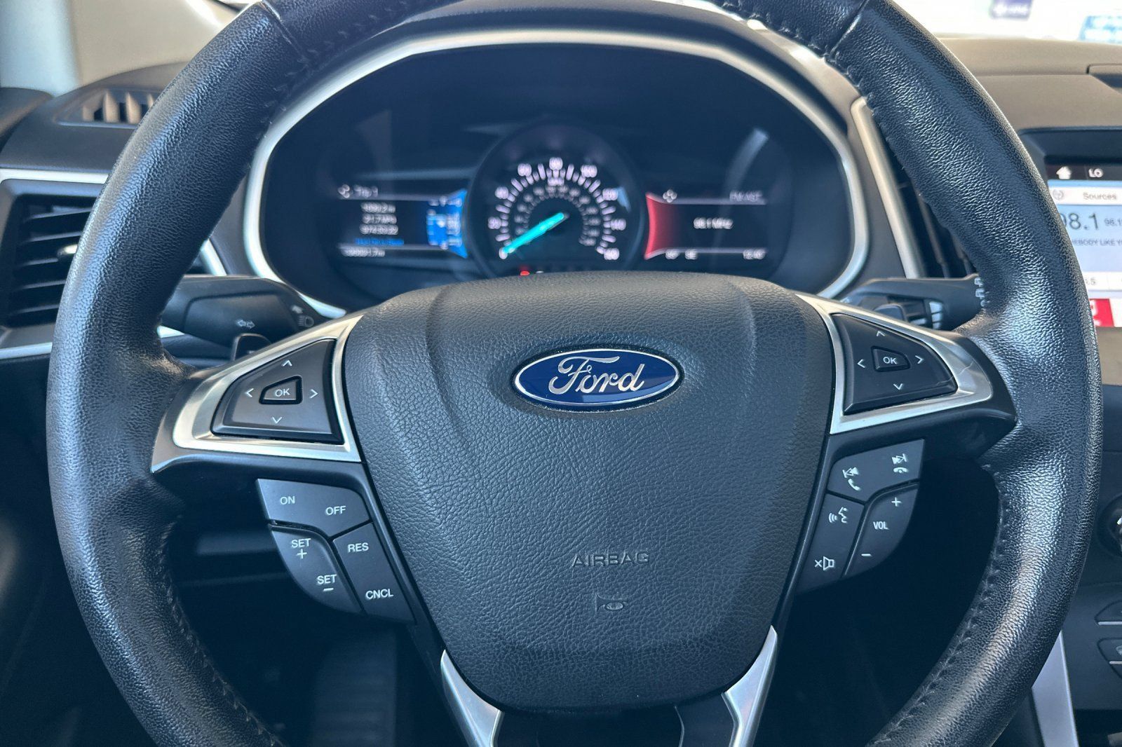 Used 2016 Ford Edge SEL w/ Equipment Group 201A FWD image 23