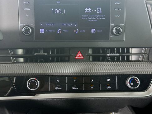 Used 2025 Kia Sportage LX image 22