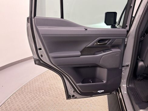 Certified 2024 Lexus GX 550 w/ Accessory Package (Z1) image 31